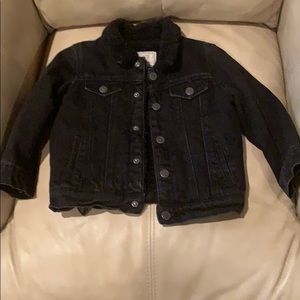 Black jean jacket with shearling lining ‼️